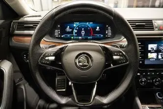 Škoda Superb, 2.0, 206 kW, petrol, automatic, four-wheel drive