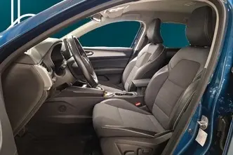 Renault Arkana, 1.6, 105 kW, гибрид, автомат, передний привод