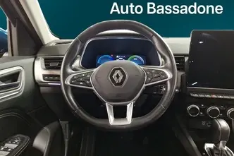 Renault Arkana, 1.6, 105 kW, гибрид, автомат, передний привод