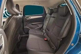 Renault Arkana, 1.6, 105 kW, гибрид, автомат, передний привод