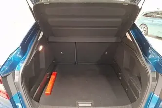 Renault Arkana, 1.6, 105 kW, гибрид, автомат, передний привод