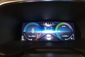 Renault Arkana, 1.6, 105 kW, гибрид, автомат, передний привод