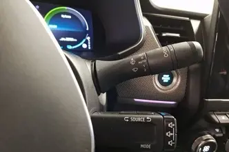 Renault Arkana, 1.6, 105 kW, гибрид, автомат, передний привод