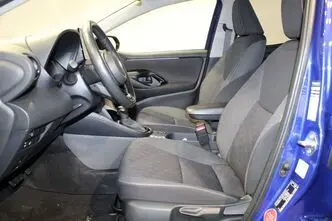 Toyota Yaris, 1.5, 68 kW, hybrid, automatic, front-wheel drive