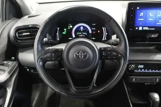 Toyota Yaris, 1.5, 68 kW, hybrid, automatic, front-wheel drive