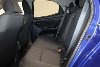 Toyota Yaris, 1.5, 68 kW, hybrid, automatic, front-wheel drive