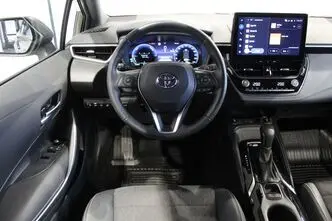 Toyota Corolla, 1.8, 72 kW, hybrid, automatic, front-wheel drive