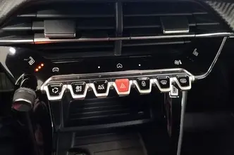 Peugeot 2008, electric, automatic, front-wheel drive