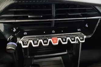 Peugeot 2008, electric, automatic, front-wheel drive