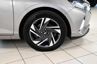 Hyundai i20, 1.0, 73.5 kW, petrol, automatic, front-wheel drive
