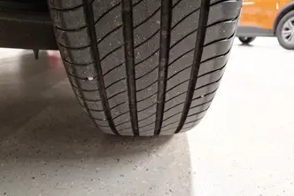 Hyundai Kona, 100 kW, elekter, automaat, esivedu