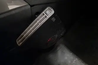 Peugeot 2008, 1.2, 60 kW, bensiin, manuaal, esivedu