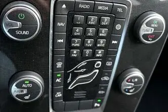 Volvo V40 Cross Country, 2.0, 110 kW, diisel, automaat, esivedu