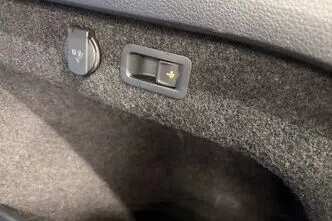 Volkswagen Passat, 2.0, 110 kW, petrol, automatic