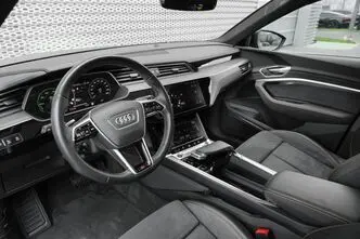 Audi e-tron, 300 kW, elekter, automaat, nelikvedu