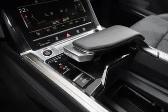 Audi e-tron, 300 kW, elekter, automaat, nelikvedu