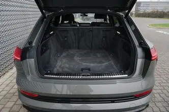 Audi e-tron, 300 kW, elekter, automaat, nelikvedu