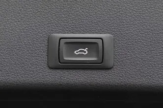 Audi e-tron, 300 kW, elekter, automaat, nelikvedu