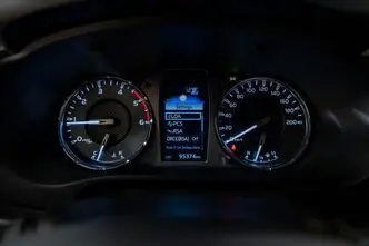 Toyota Hilux, 2.8, 150 kW, дизель, автомат, полный привод