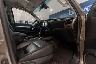 Toyota Hilux, 2.8, 150 kW, дизель, автомат, полный привод