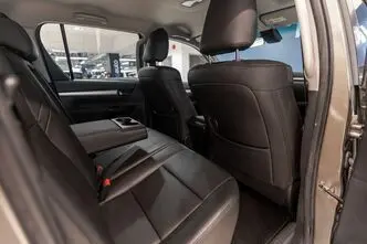 Toyota Hilux, 2.8, 150 kW, дизель, автомат, полный привод