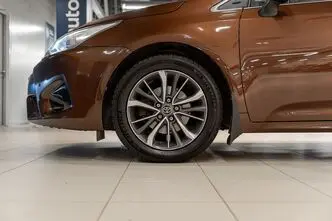 Toyota Avensis, 1.8, 108 kW, бензин, автомат, передний привод