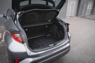 Toyota C-HR, 1.8, 72 kW, hübriid, automaat, esivedu