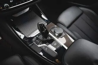 BMW X3, 2.0, 135 kW, бензин, автомат, полный привод