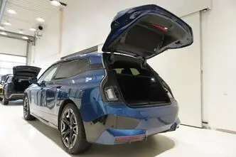 BMW, 102 kW, elekter, automaat, nelikvedu