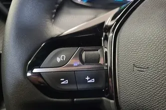 Peugeot 2008, elekter, automaat, esivedu