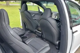 Tesla Model X, elekter, automaat, nelikvedu