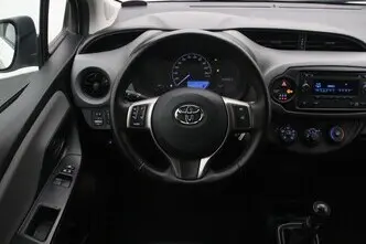 Toyota Yaris, 1.5, 82 kW, bensiin, manuaal, esivedu