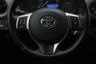 Toyota Yaris, 1.5, 82 kW, bensiin, manuaal, esivedu