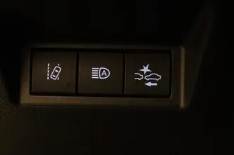 Toyota Yaris, 1.5, 82 kW, bensiin, manuaal, esivedu