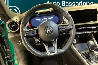 Alfa Romeo Tonale, 1.5, 96 kW, hybrid, automatic, front-wheel drive