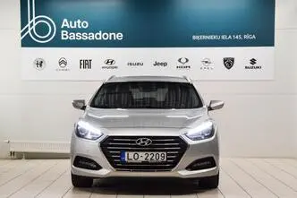 Hyundai i40, 1.7, 104 kW, diesel, automatic, front-wheel drive