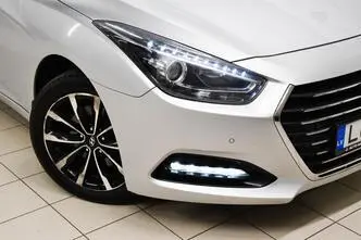 Hyundai i40, 1.7, 104 kW, diesel, automatic, front-wheel drive