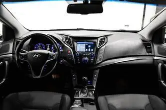 Hyundai i40, 1.7, 104 kW, diesel, automatic, front-wheel drive