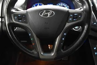 Hyundai i40, 1.7, 104 kW, diesel, automatic, front-wheel drive