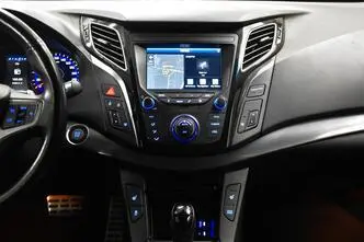 Hyundai i40, 1.7, 104 kW, diesel, automatic, front-wheel drive