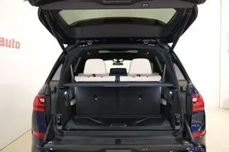 BMW X7, 3.0, 250 kW, hybrid, automatic, four-wheel drive