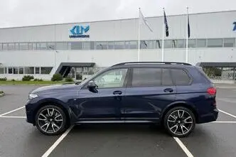 BMW X7, 3.0, 250 kW, hybrid, automatic, four-wheel drive