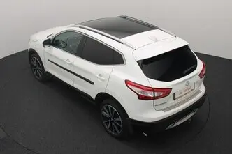 Nissan Qashqai, 1.2, 85 kW, бензин, механическая, передний привод