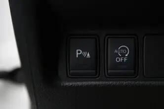 Nissan Qashqai, 1.2, 85 kW, бензин, механическая, передний привод