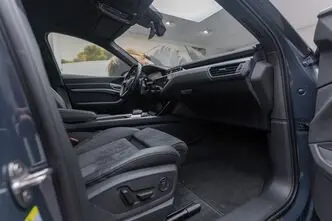 Audi e-tron, 299 kW, elekter, automaat