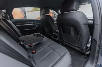 Audi e-tron, 299 kW, elekter, automaat