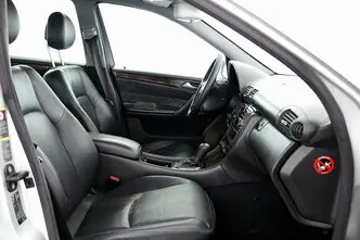 Mercedes-Benz C 220, 2.1, 100 kW, diesel, automatic, rear-wheel drive