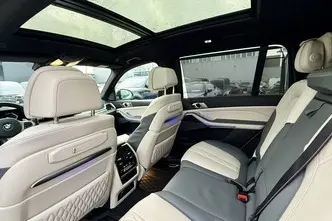 BMW X7, 3.0, 250 kW, hübriid, automaat, nelikvedu