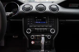 Ford Mustang, 3.7, 224 kW, bensiin, automaat, tagavedu