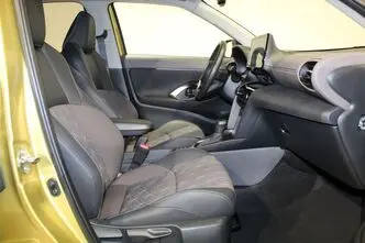 Toyota Yaris Cross, 1.5, 68 kW, hybrid, automatic, front-wheel drive